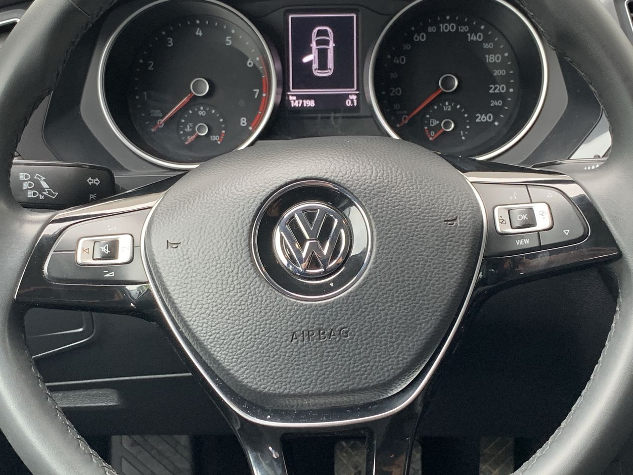 Volkswagen Tiguan — foto 27 de 35