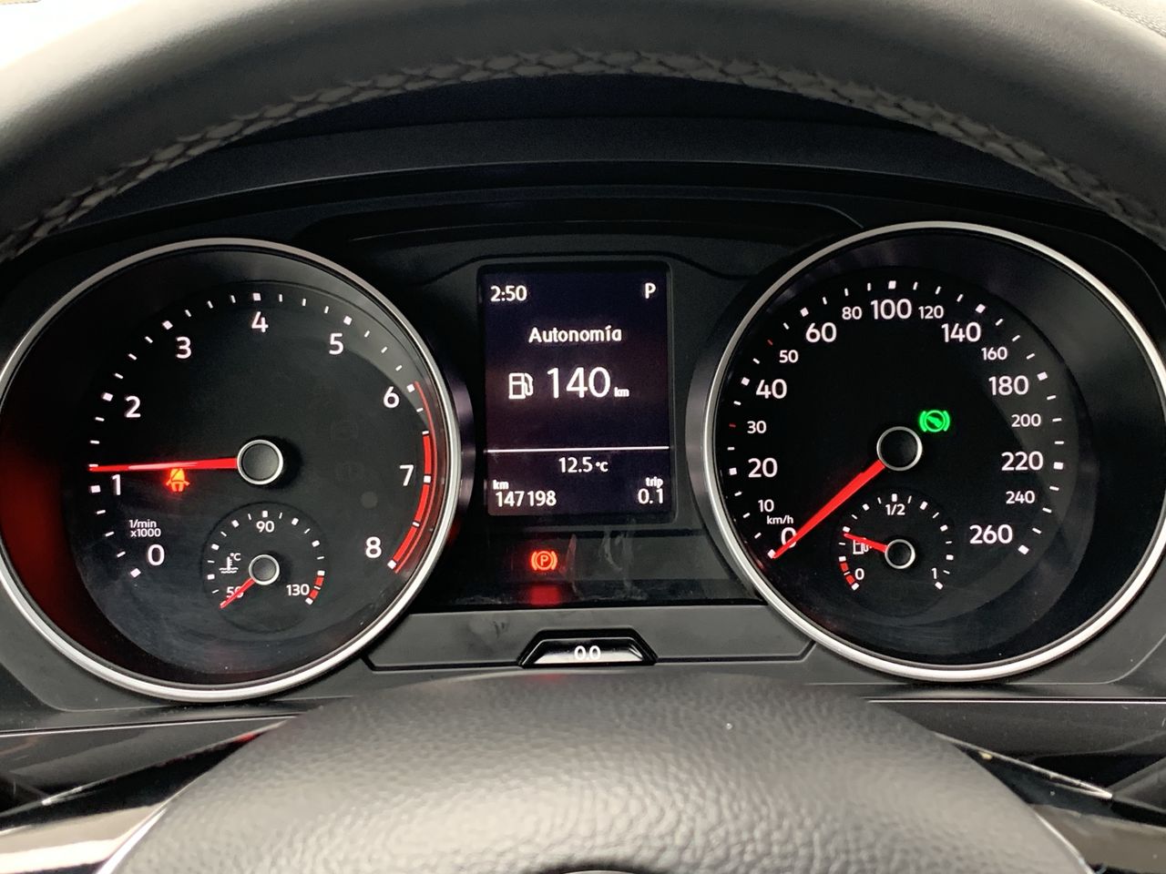 Volkswagen Tiguan — foto 28 de 35