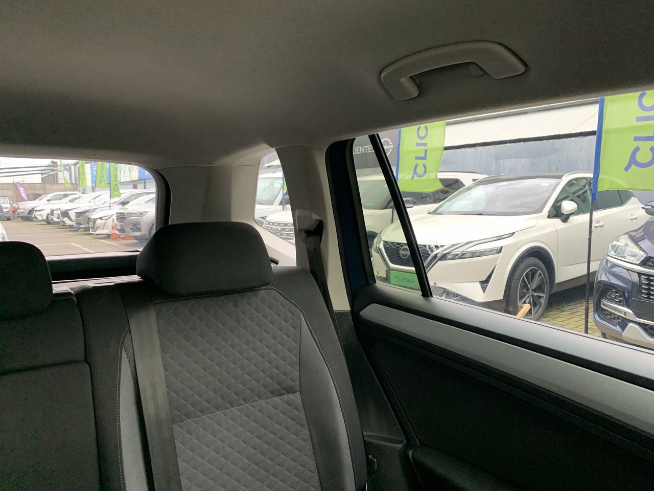 Volkswagen Tiguan — foto 15 de 35