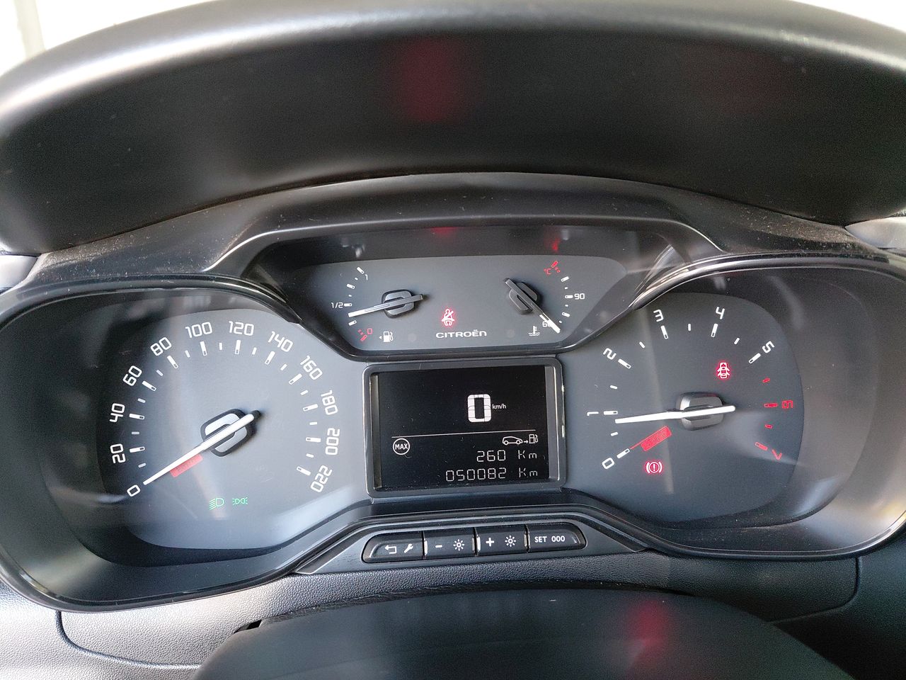 Volkswagen Voyage — foto 19 de 25