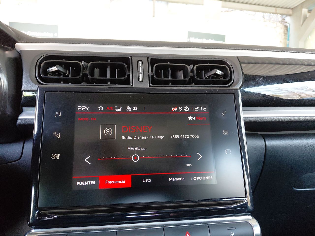 Volkswagen Voyage — foto 20 de 25