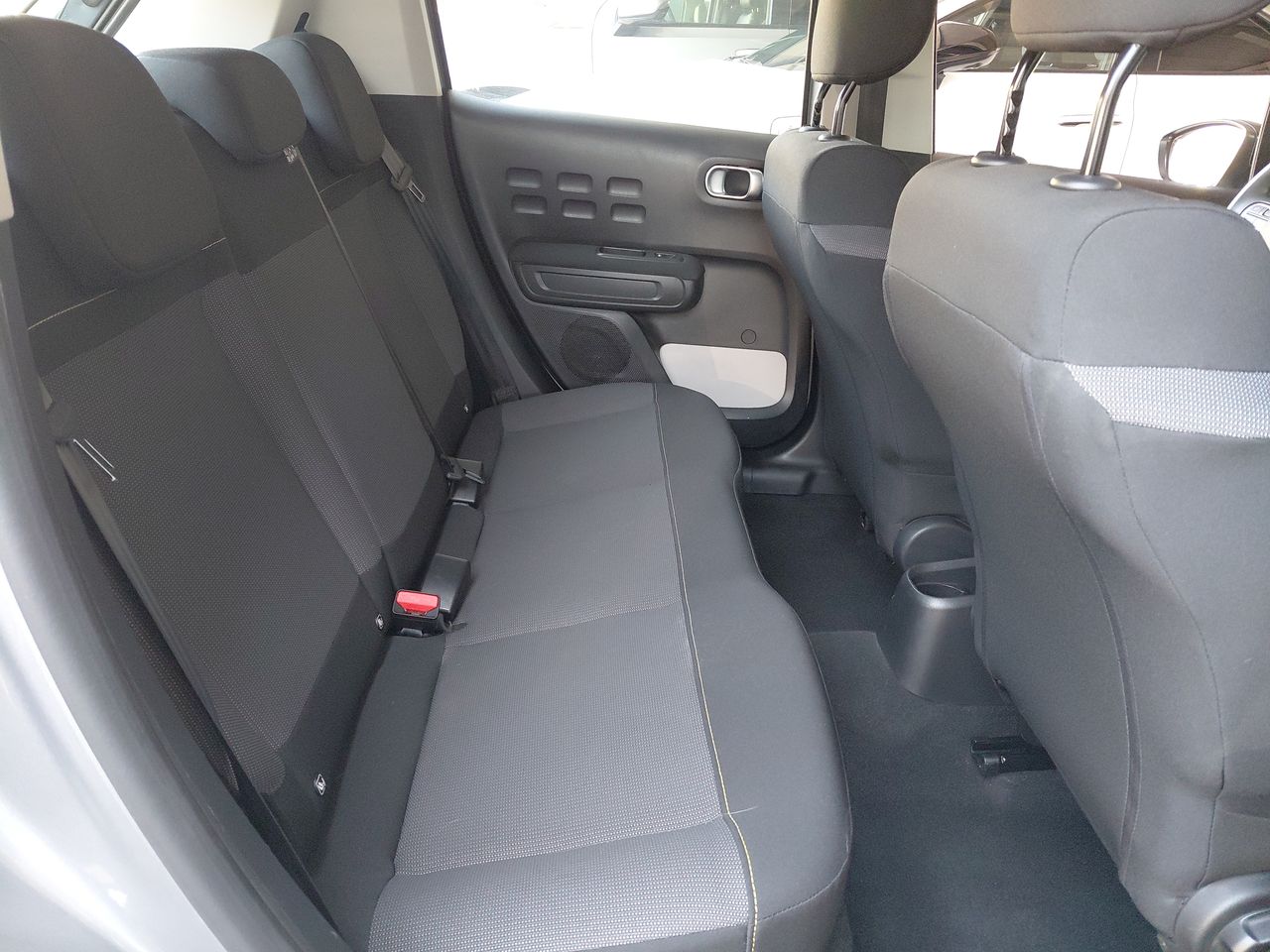 Volkswagen Voyage — foto 25 de 25