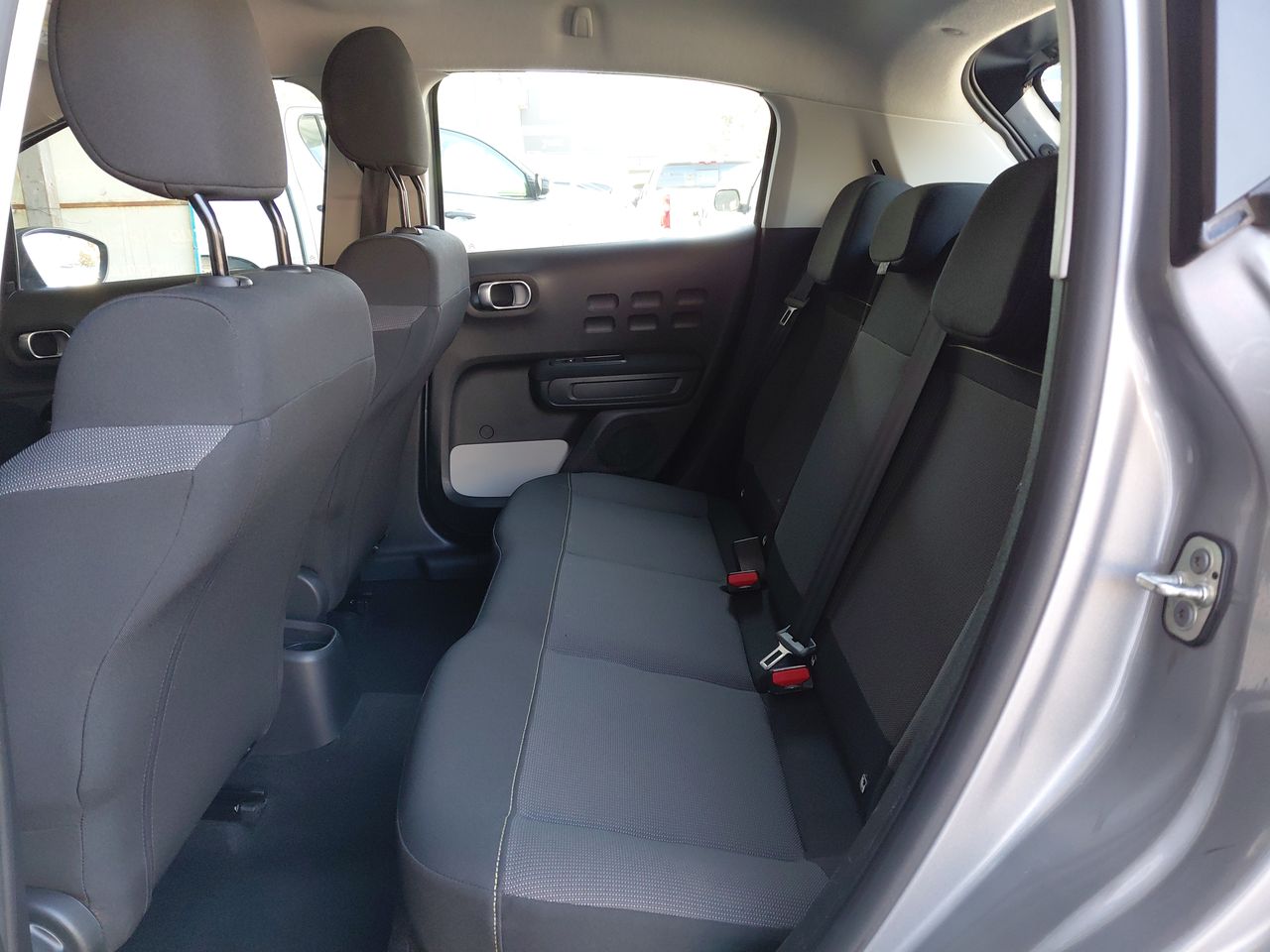 Volkswagen Voyage — foto 6 de 25