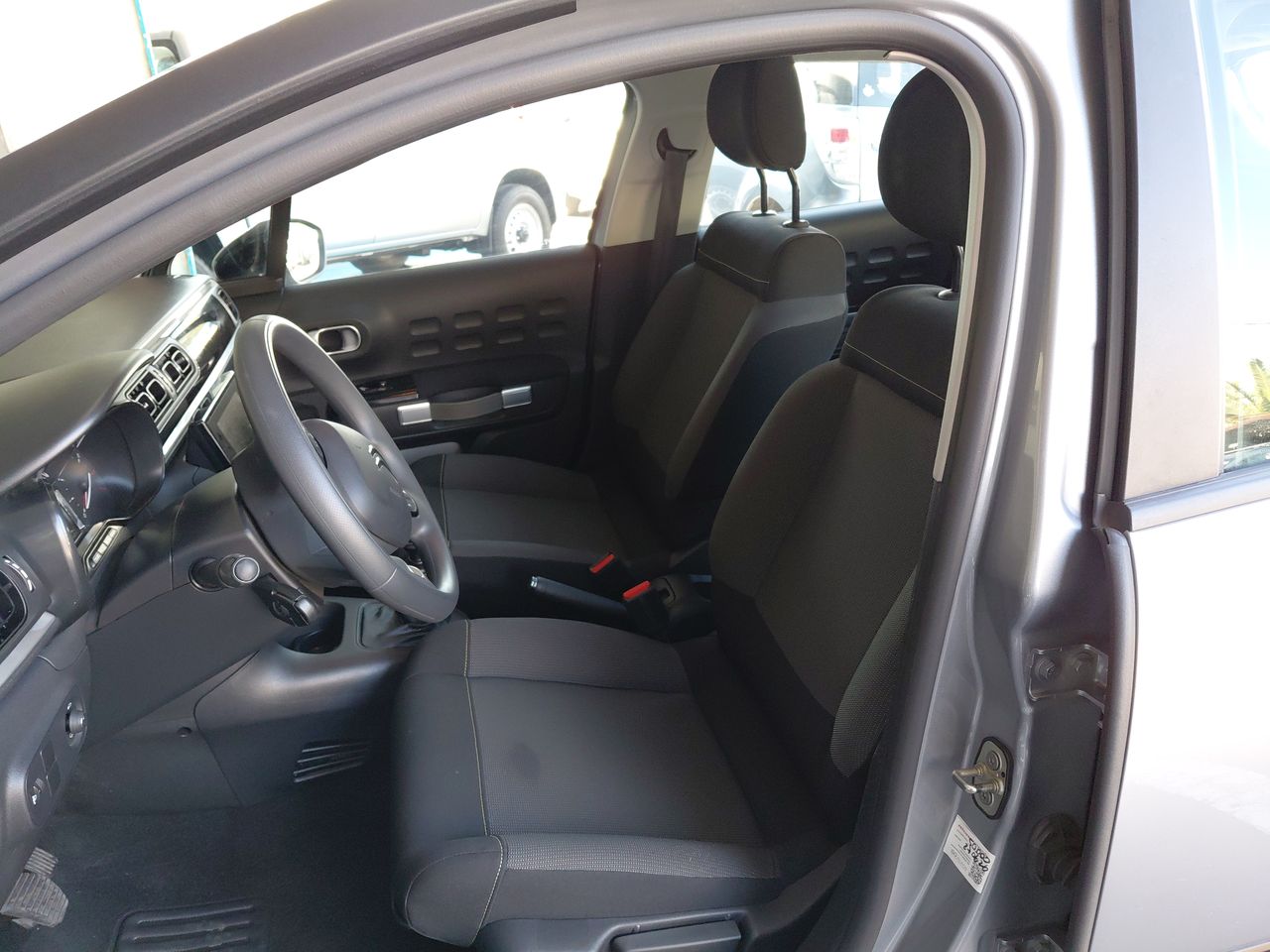 Volkswagen Voyage — foto 7 de 25