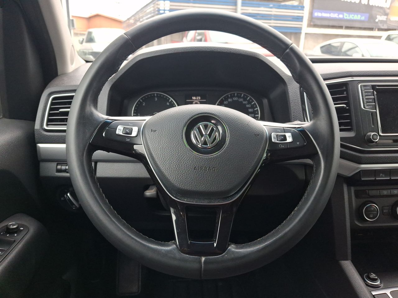 VOLKSWAGEN - 16