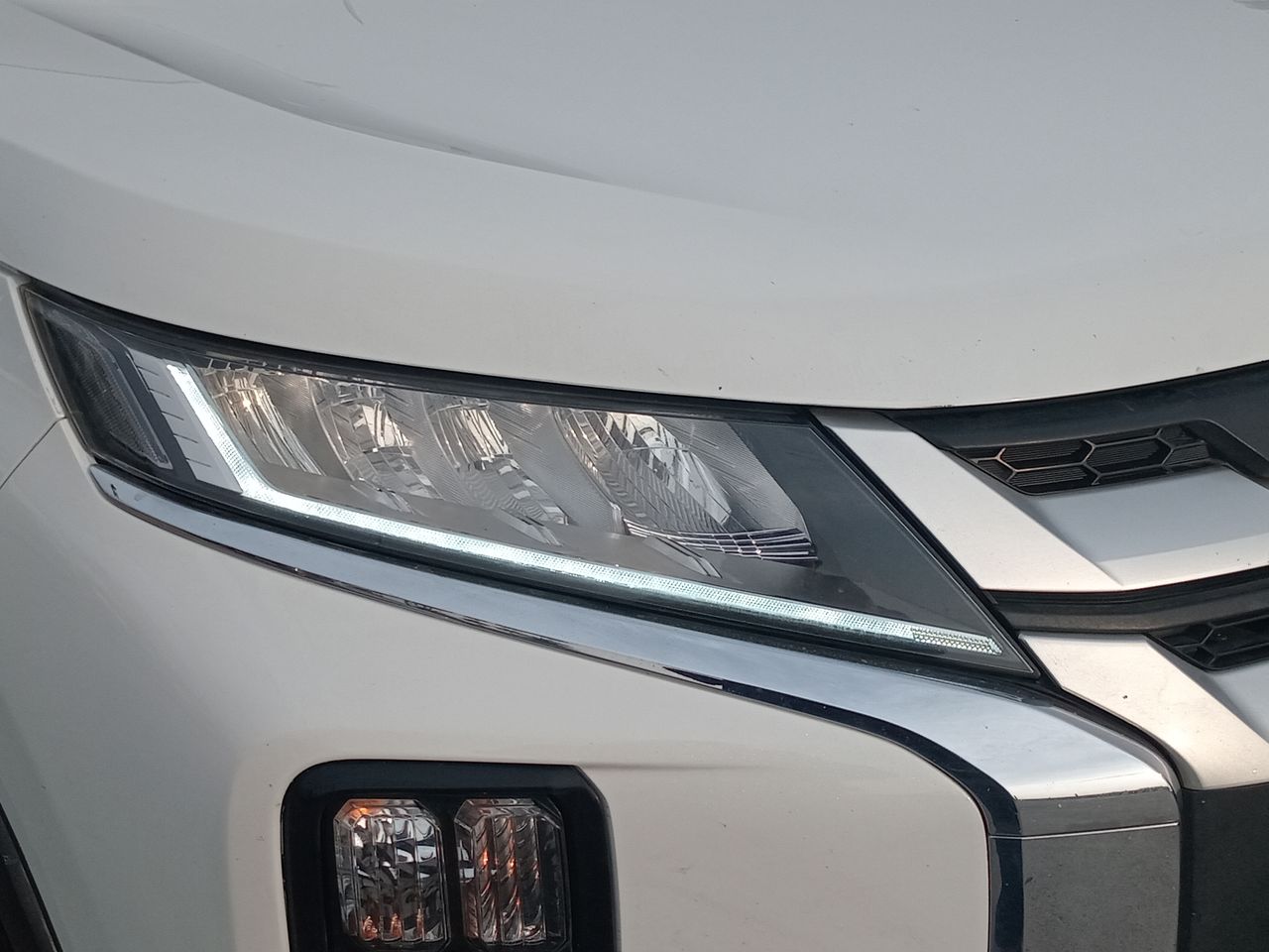MITSUBISHI - 8