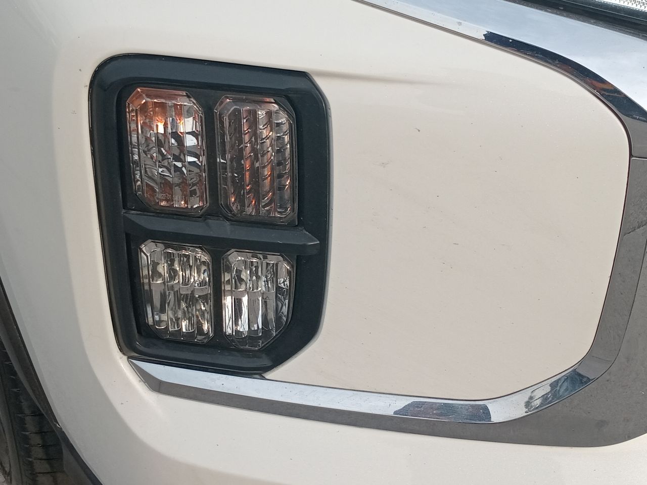 MITSUBISHI - 9