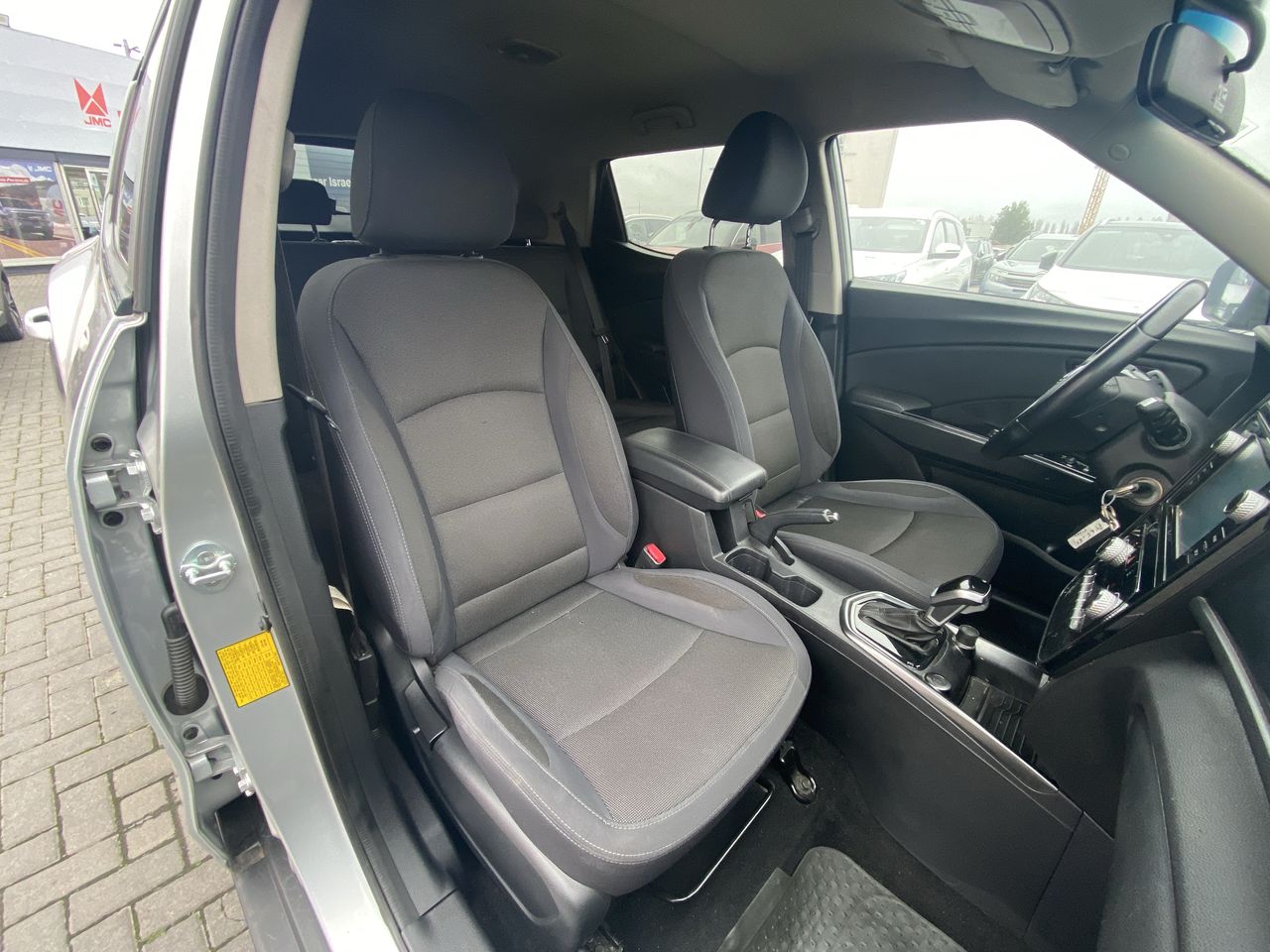 SSANGYONG - 33