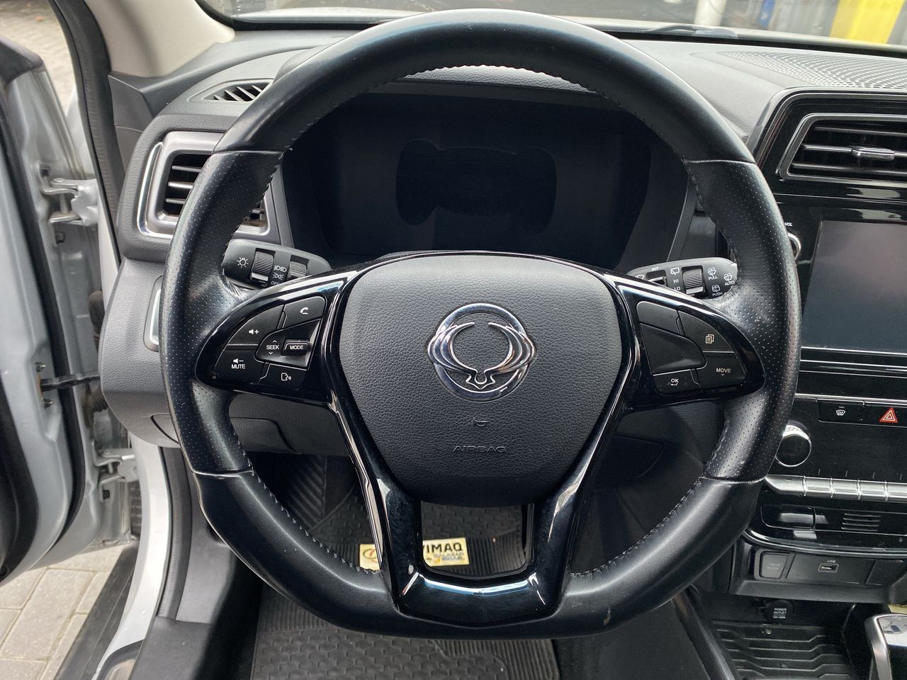 SSANGYONG - 25