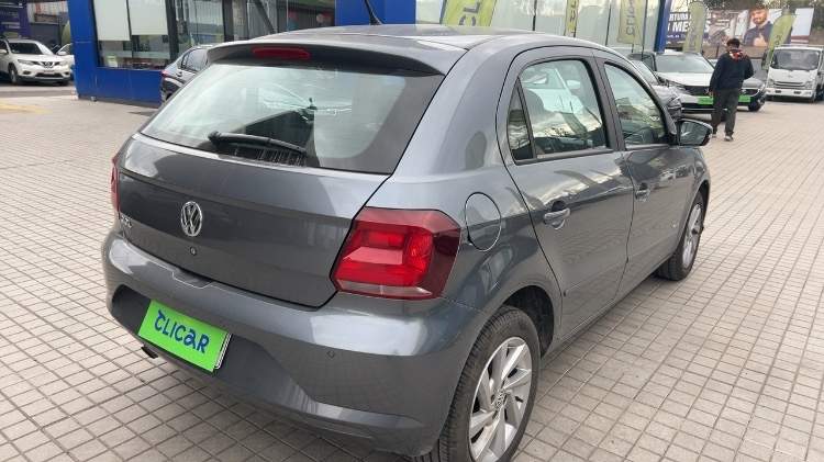 VOLKSWAGEN - 4