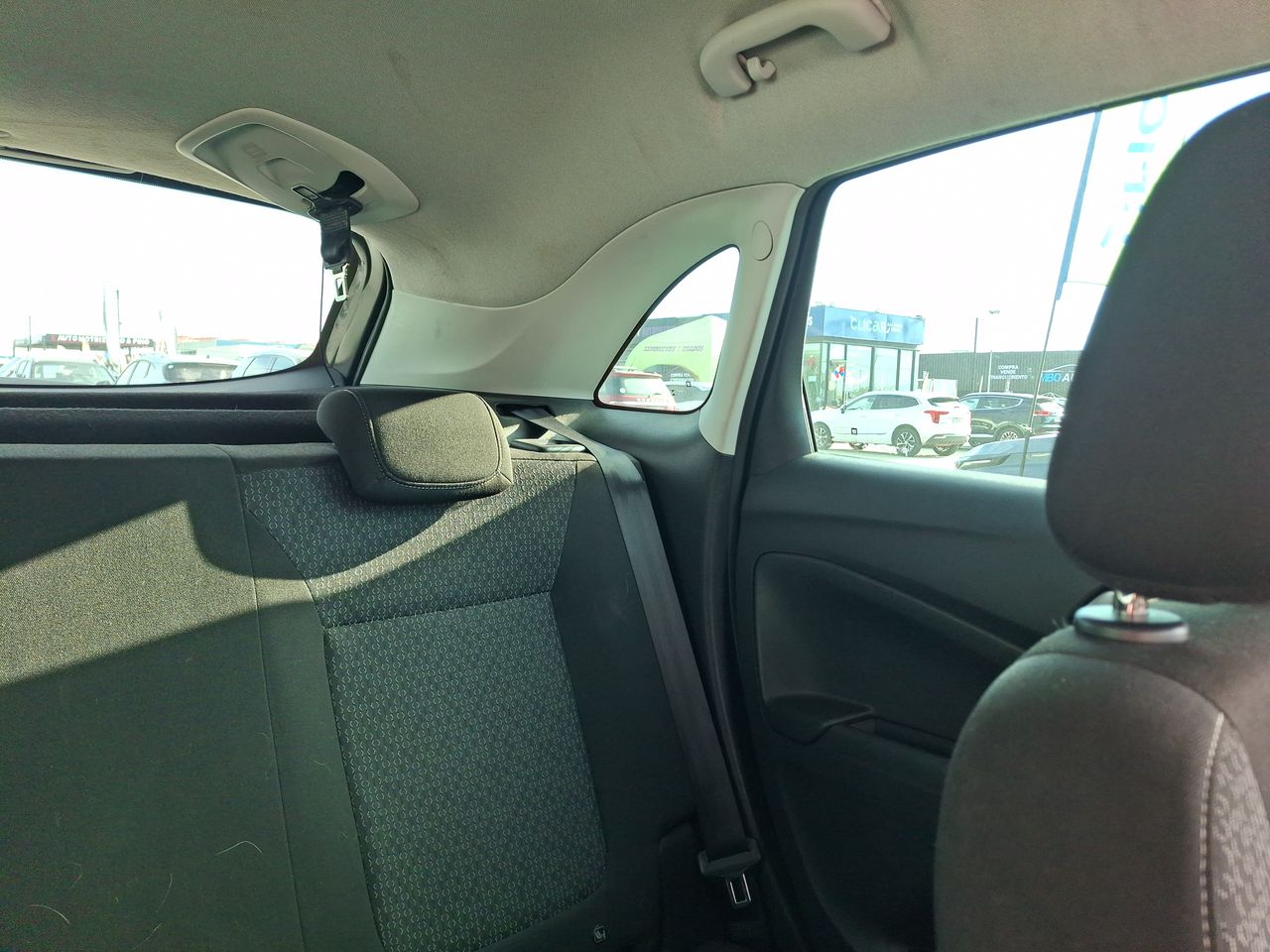 Opel Crossland — foto 15 de 31