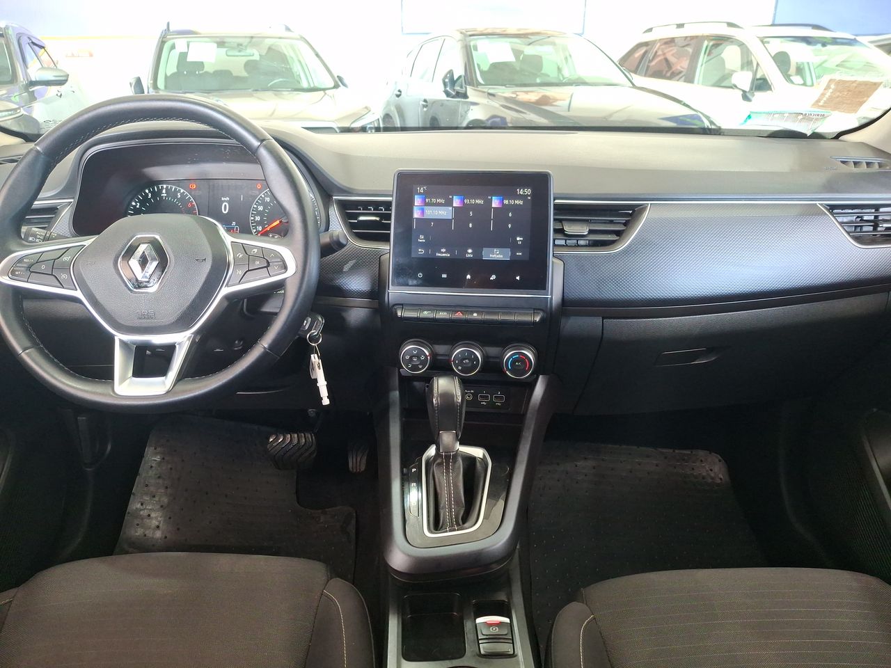 Renault Arkana — foto 24 de 26