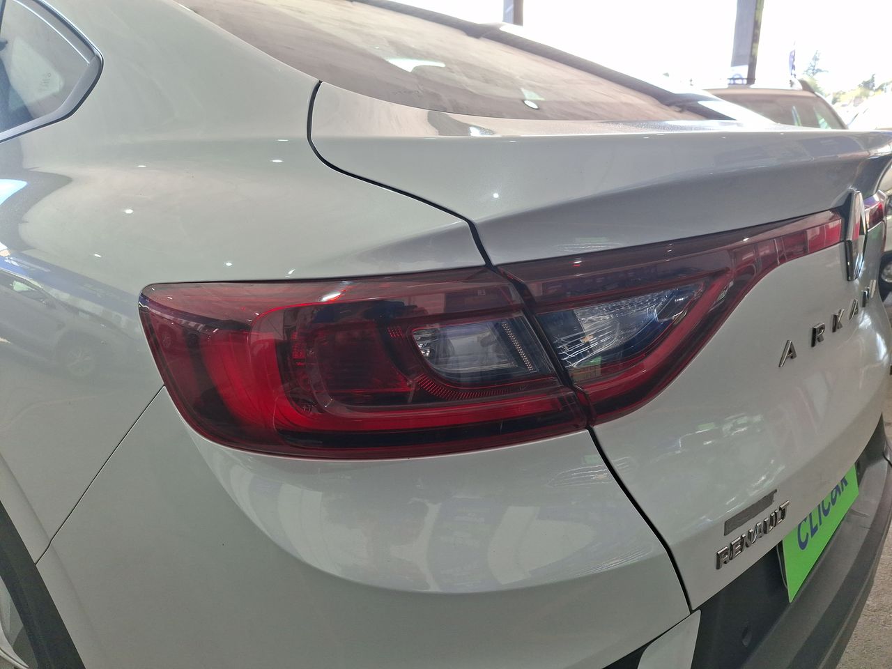 Renault Arkana — foto 12 de 26