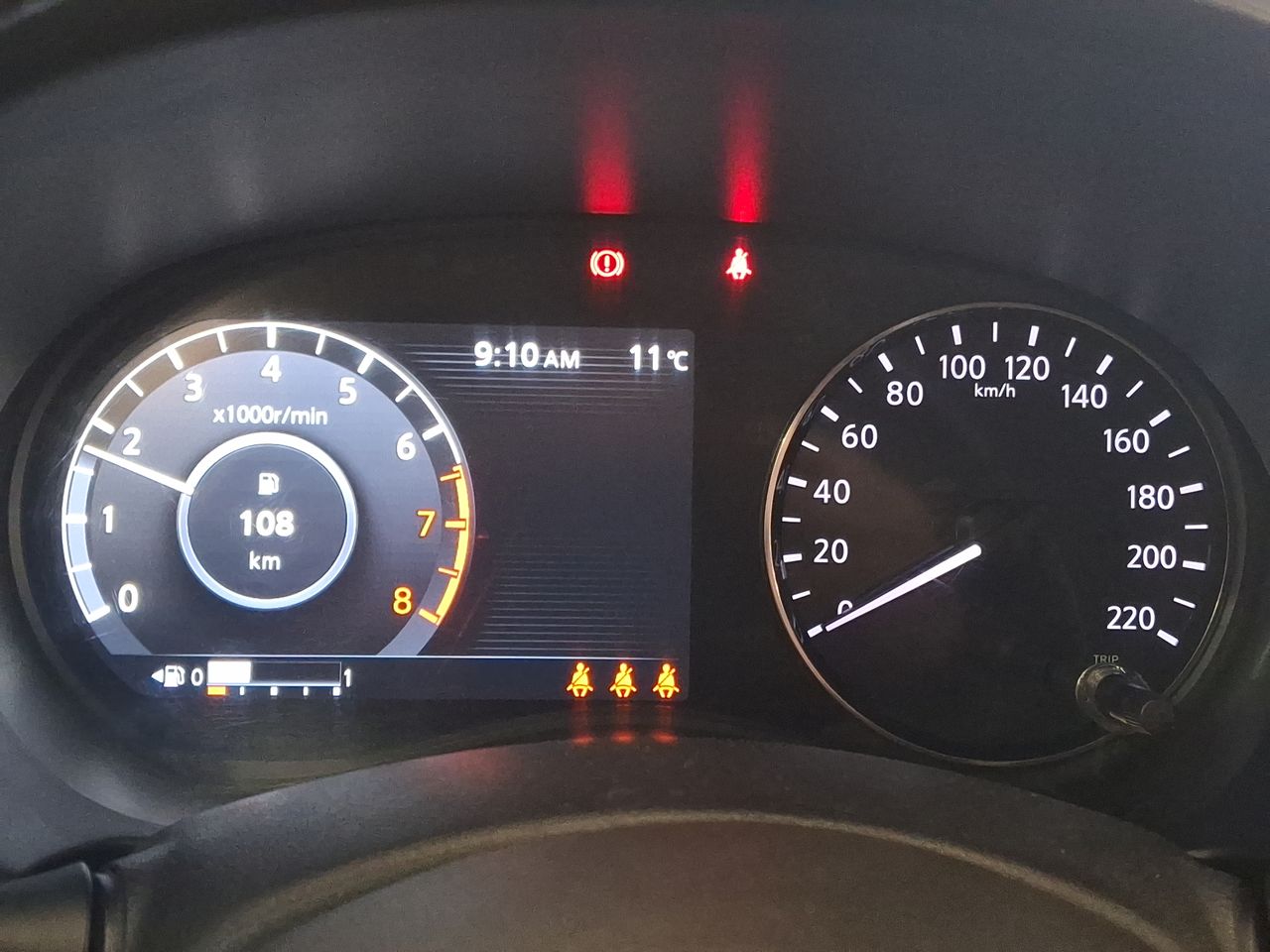 NISSAN - 27