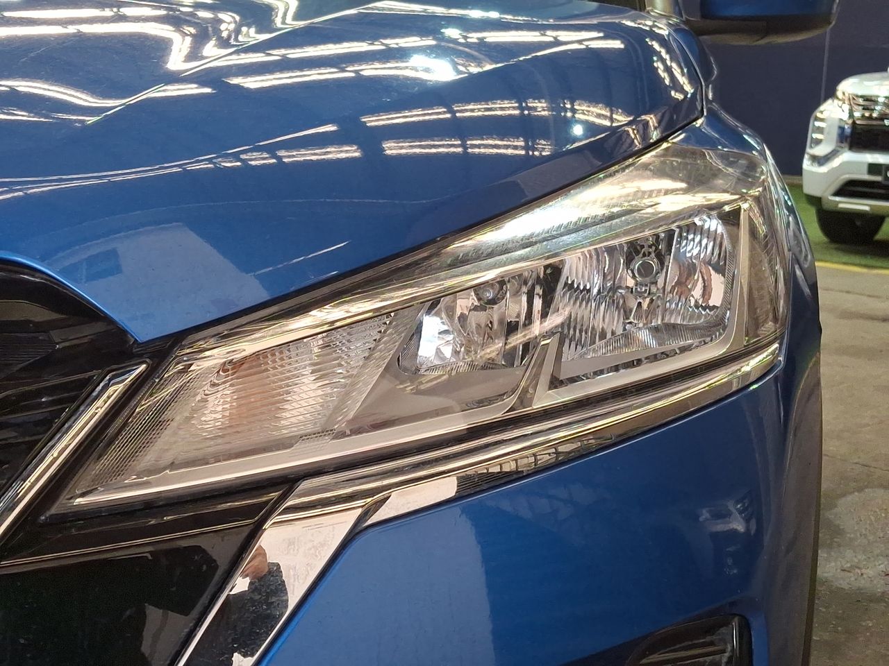 NISSAN - 19