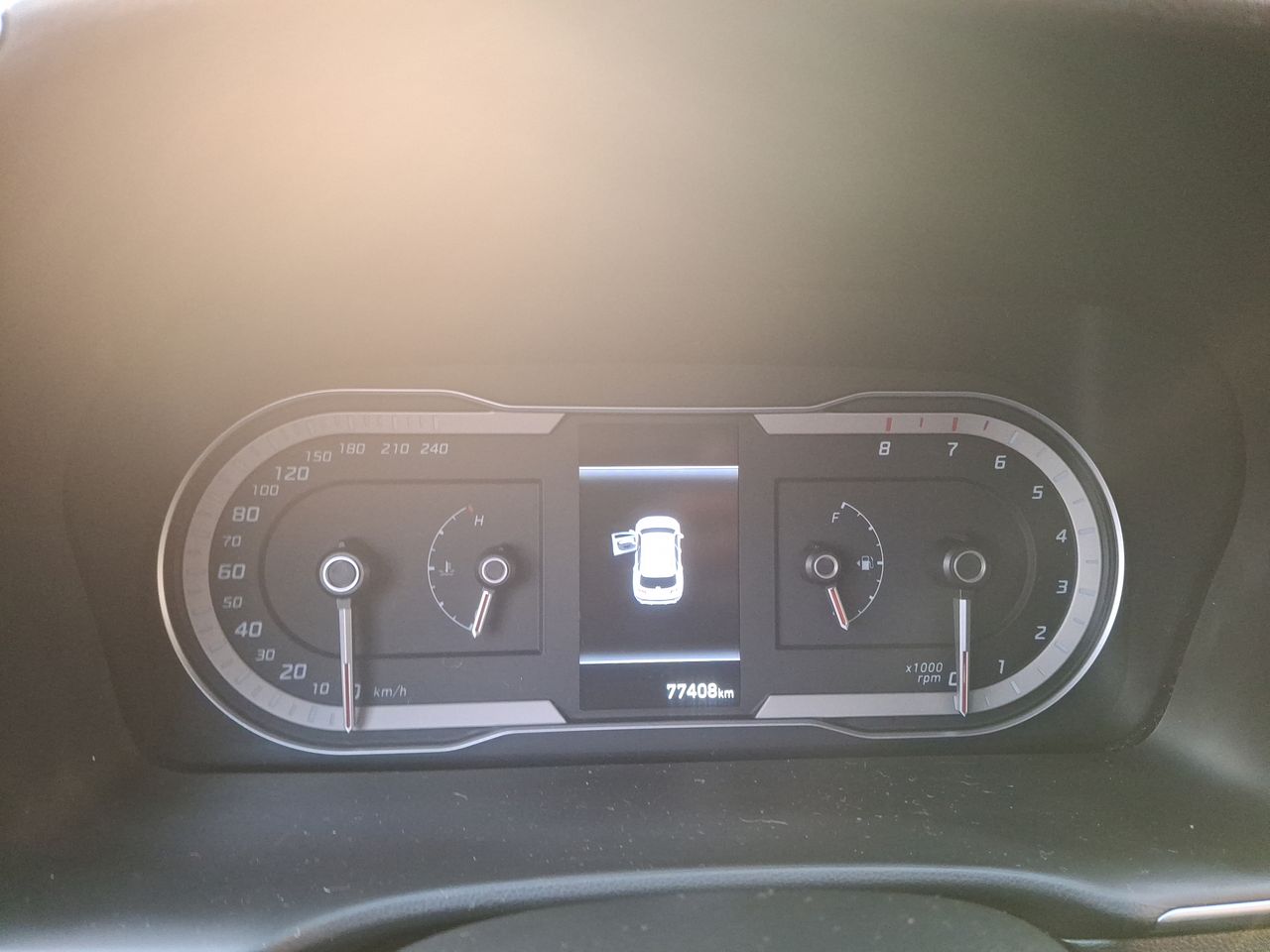 HYUNDAI - 18
