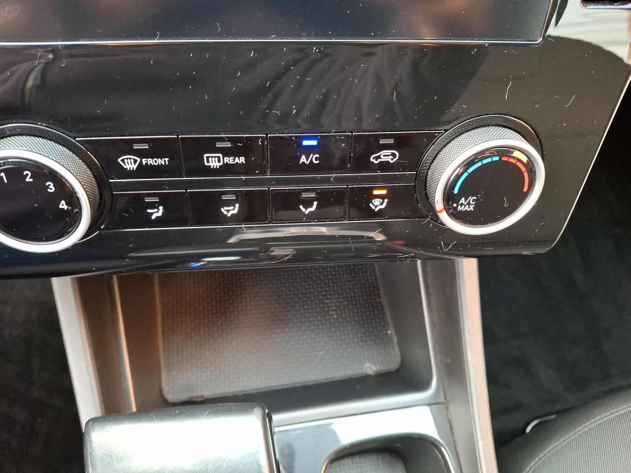 HYUNDAI - 21