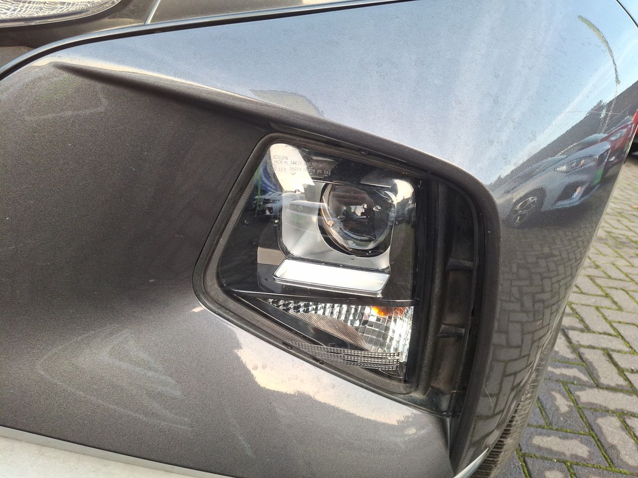 HYUNDAI - 10