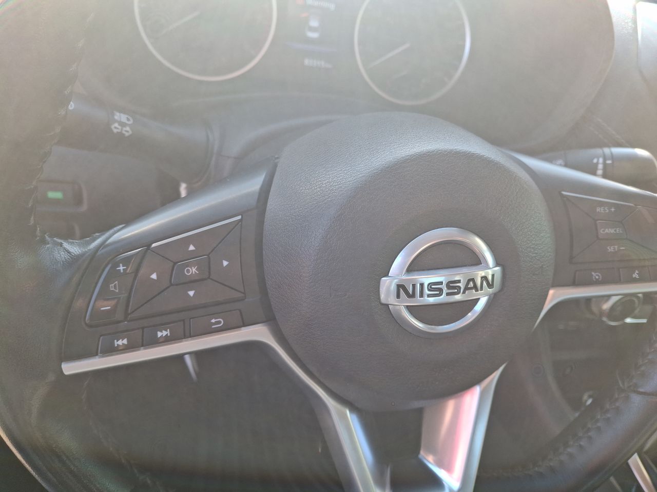 NISSAN - 18