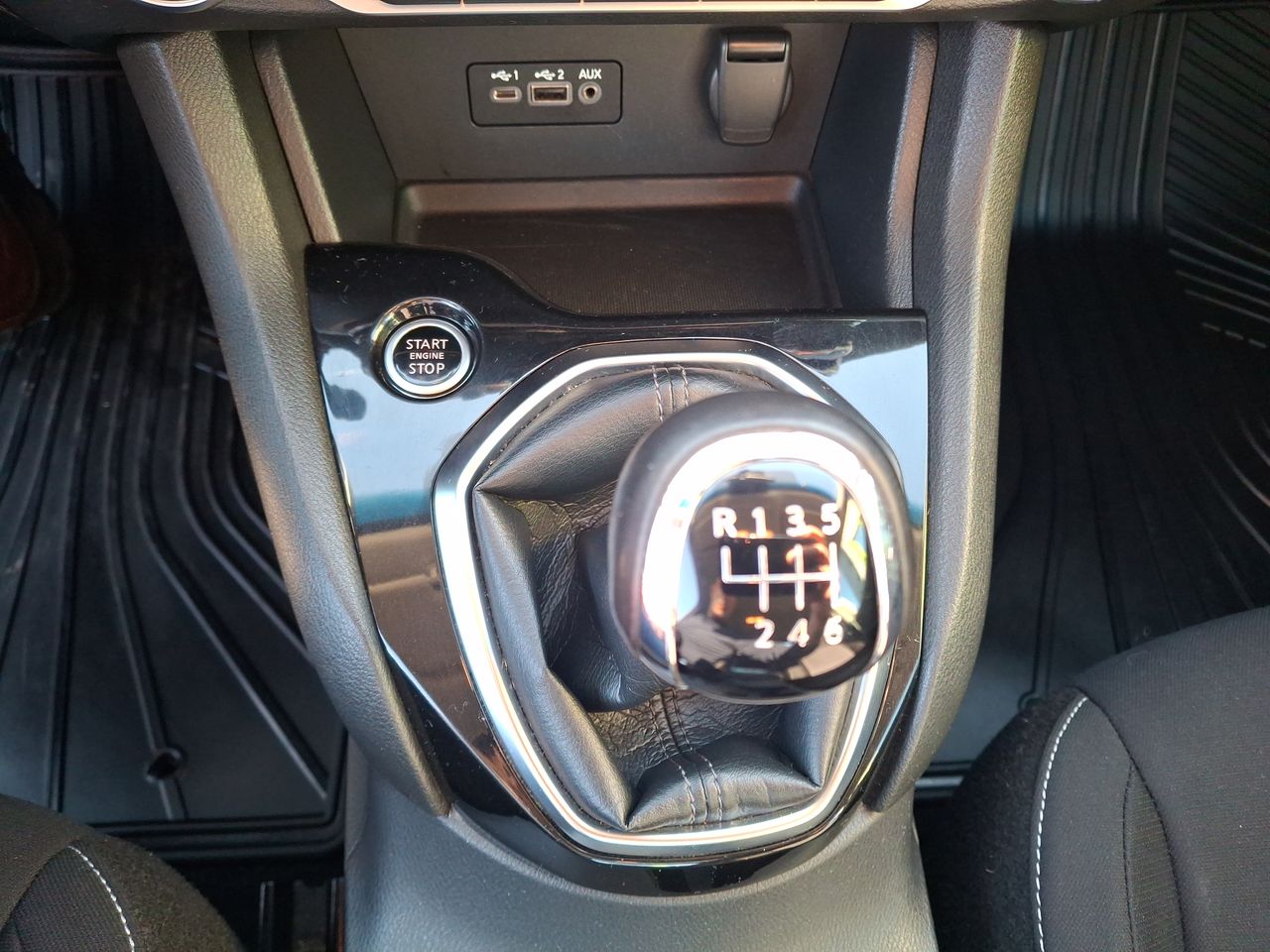 NISSAN - 23
