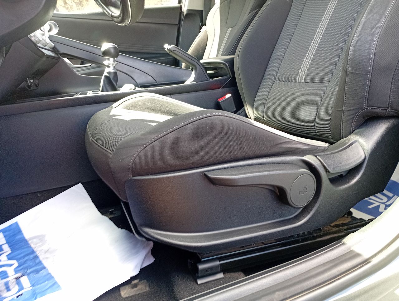 HYUNDAI - 20