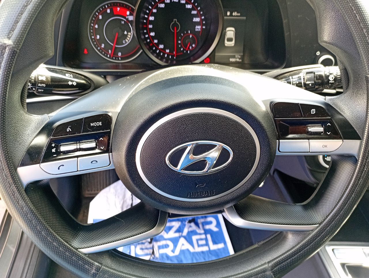 HYUNDAI - 23