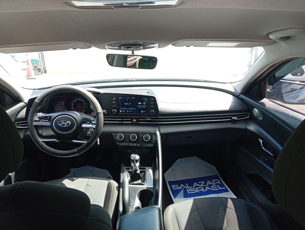 HYUNDAI - 9
