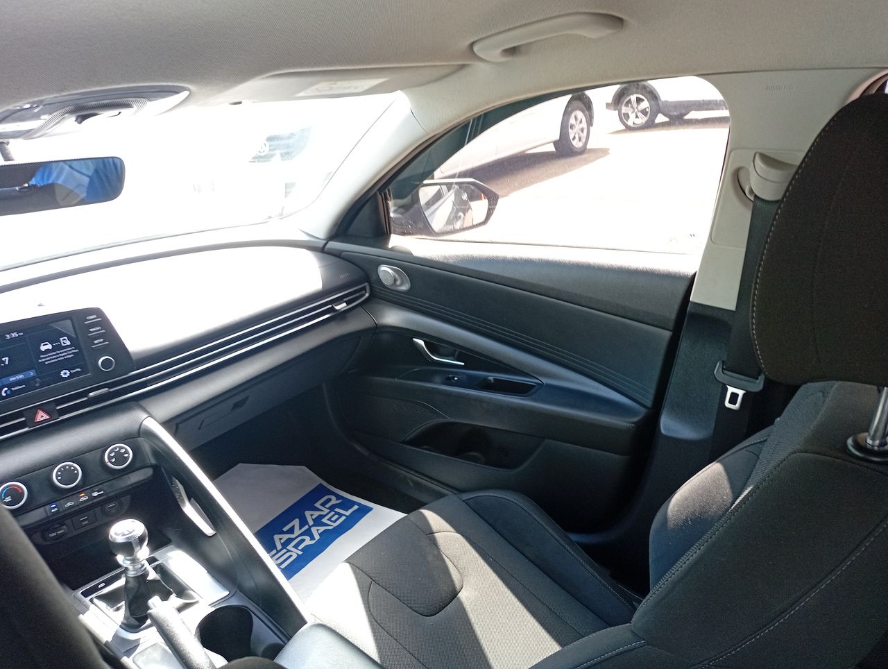 HYUNDAI - 10