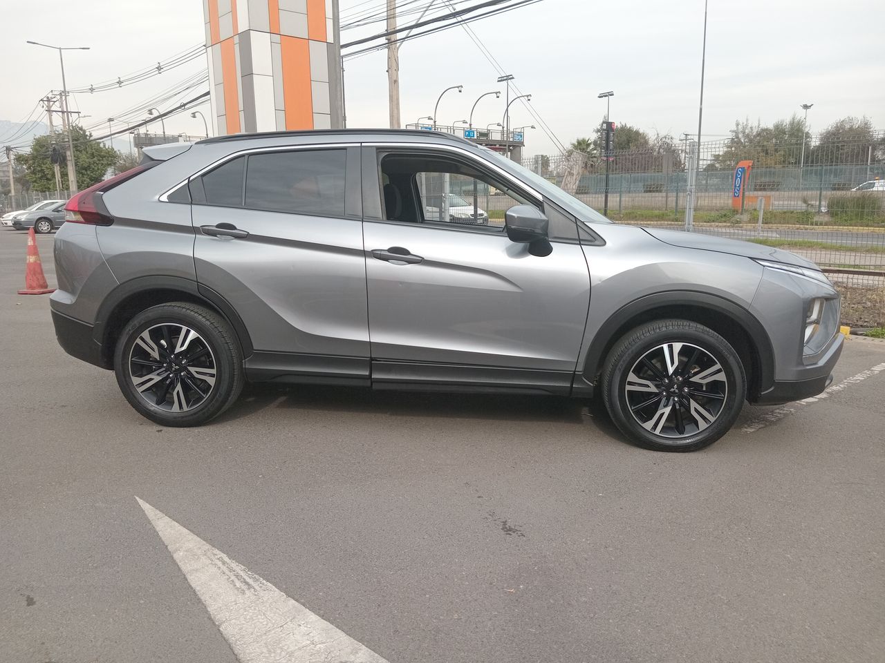 MITSUBISHI - 8