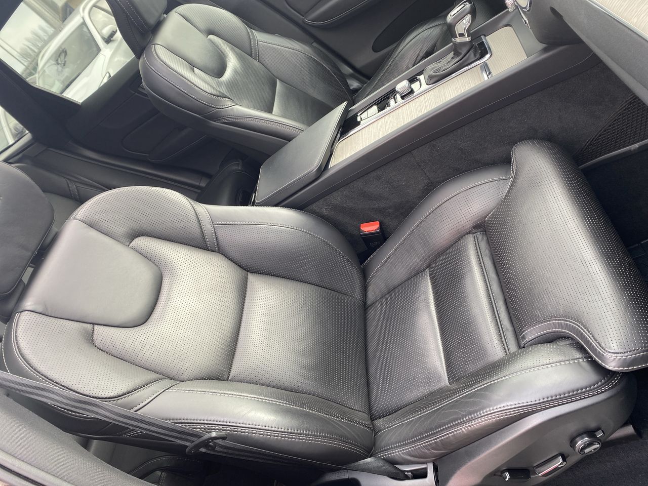 VOLVO - 33