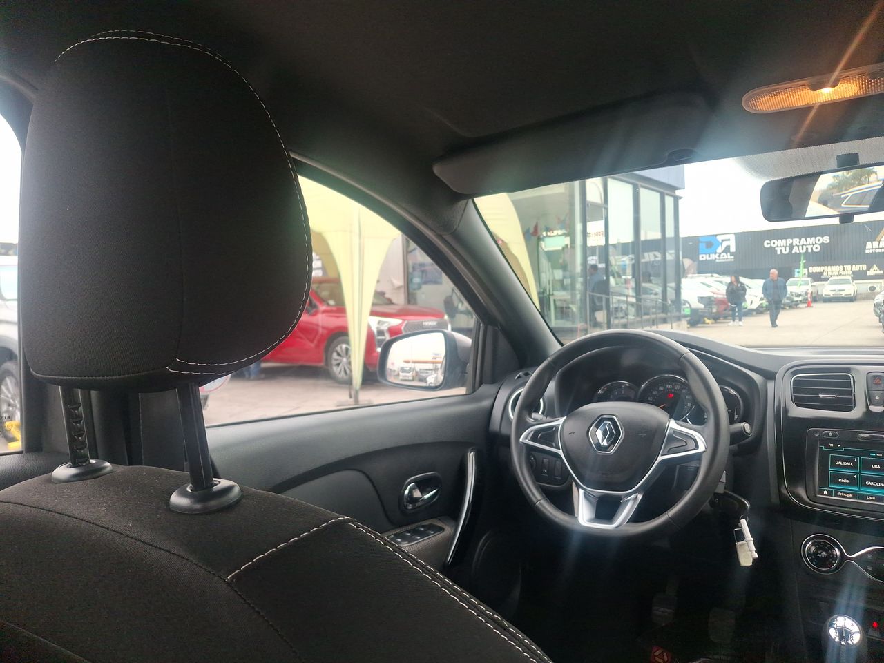 Renault Symbol — foto 17 de 30