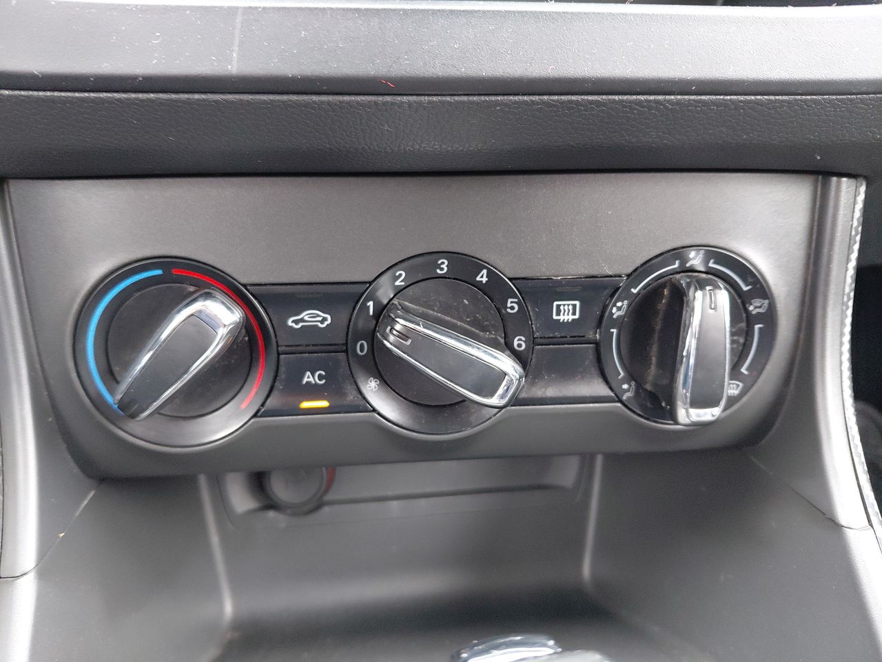 MG Zs — foto 19 de 24