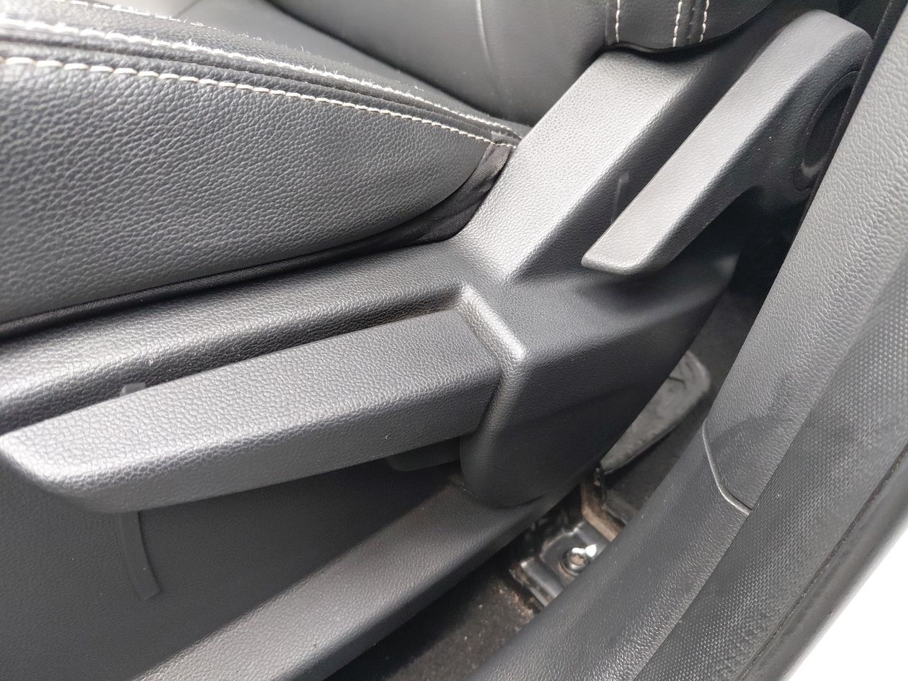 MG Zs — foto 14 de 24
