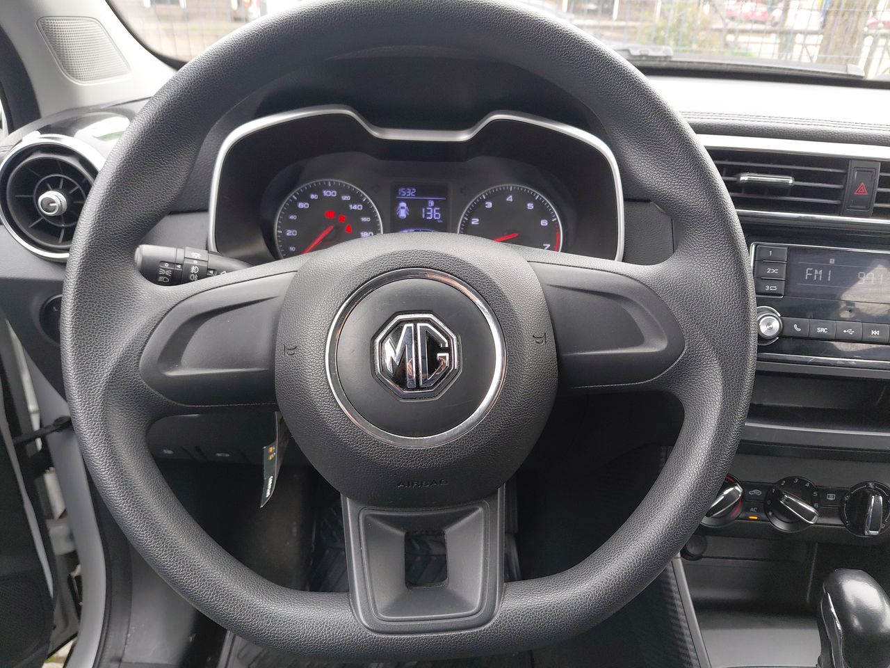 MG Zs — foto 16 de 24