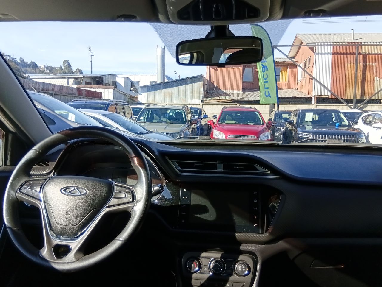 Chery Tiggo 2 — foto 8 de 27