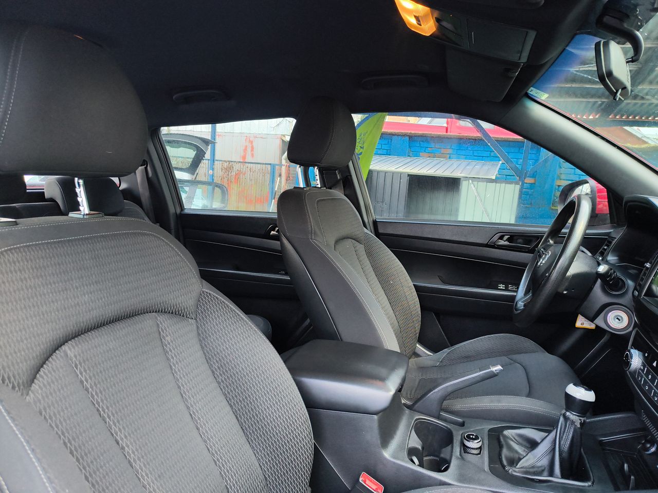 SSANGYONG - 23