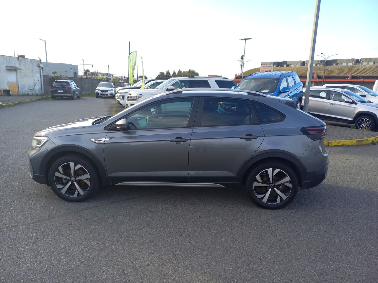 VOLKSWAGEN - 4