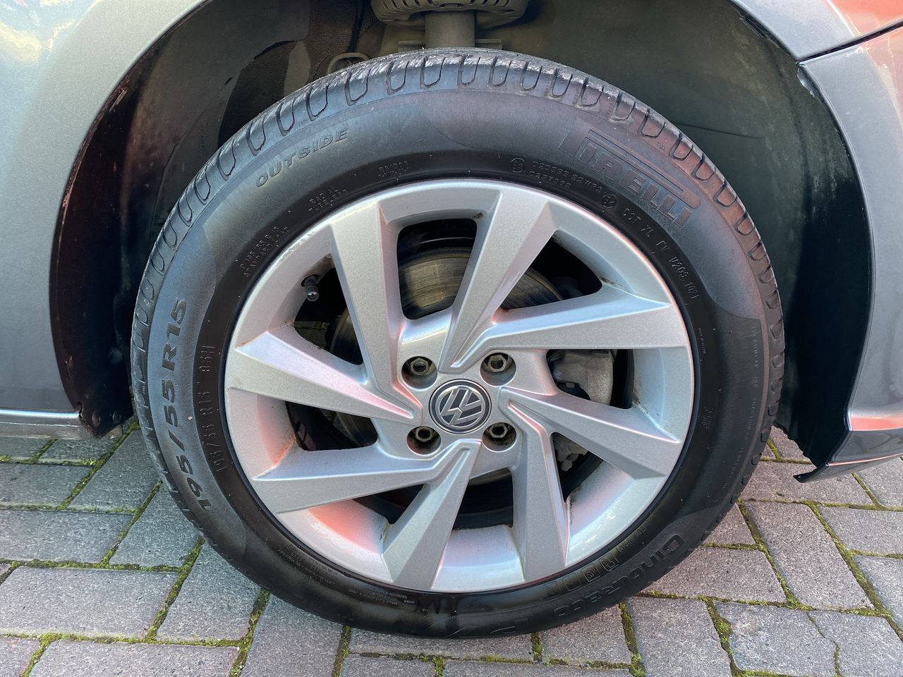 VOLKSWAGEN - 17