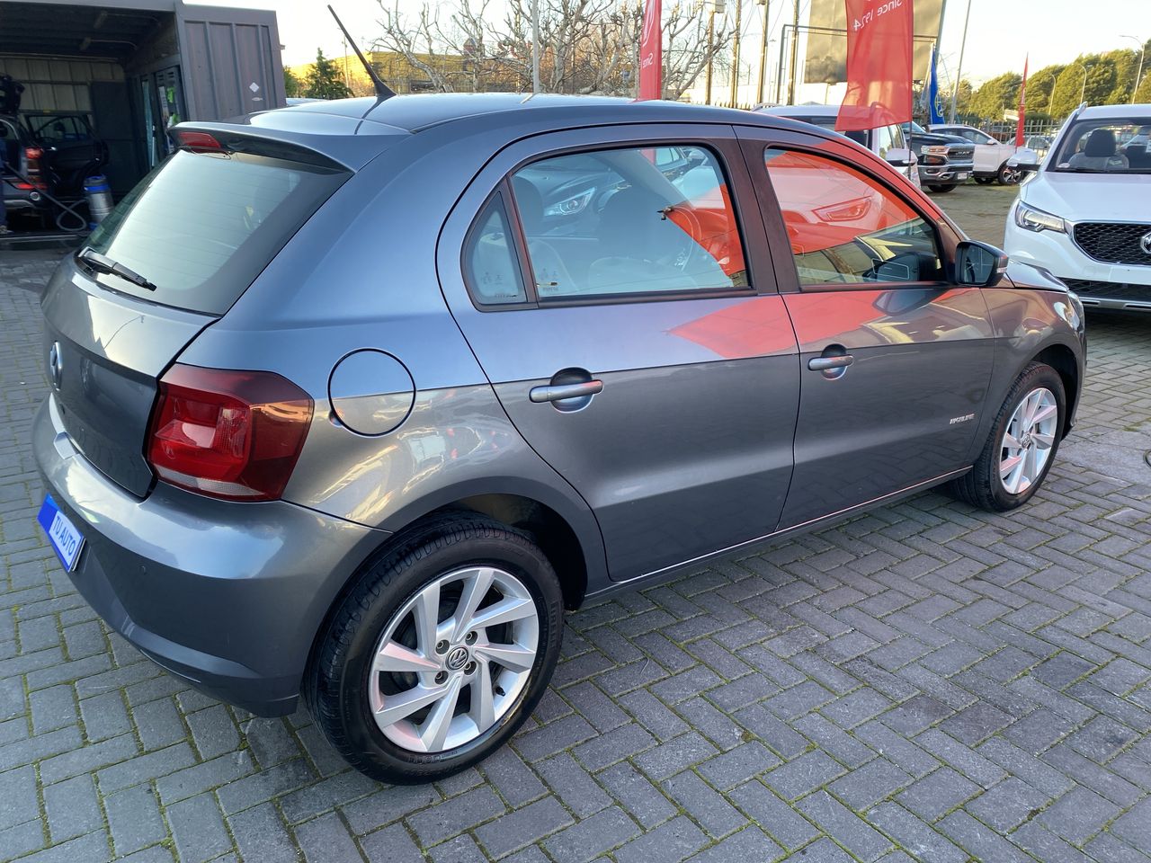 VOLKSWAGEN - 7