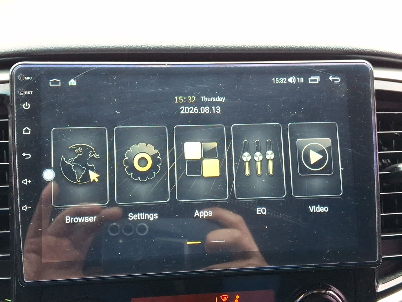 Mitsubishi L200 — foto 20 de 27
