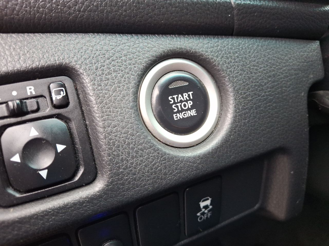 Mitsubishi L200 — foto 27 de 27
