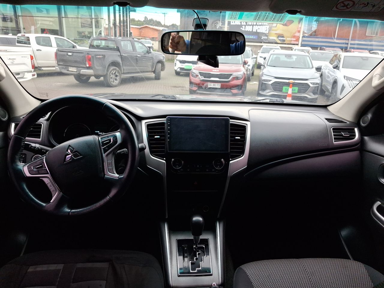 Mitsubishi L200 — foto 2 de 27