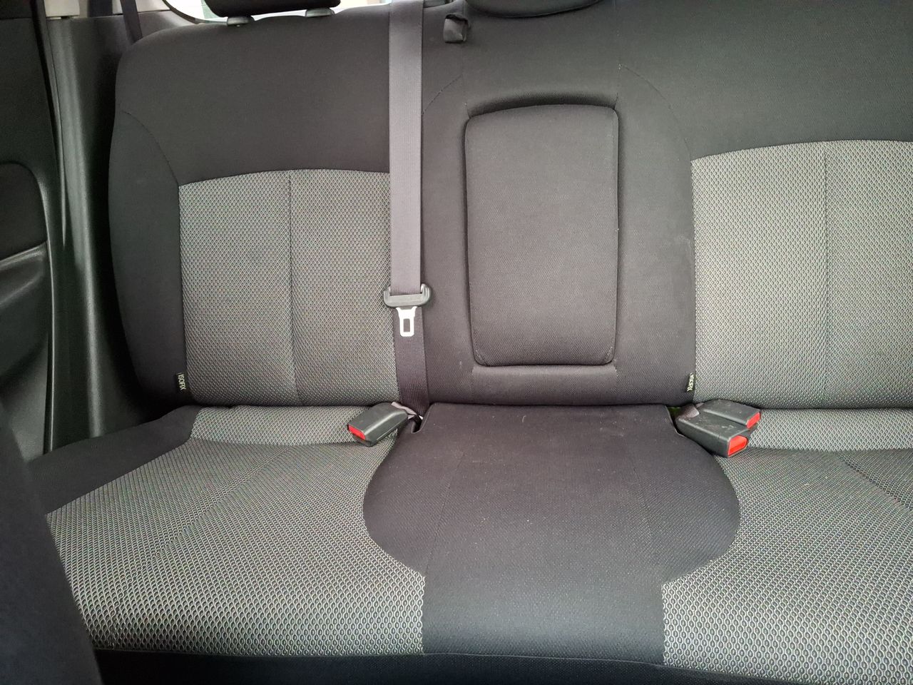 Mitsubishi L200 — foto 6 de 27