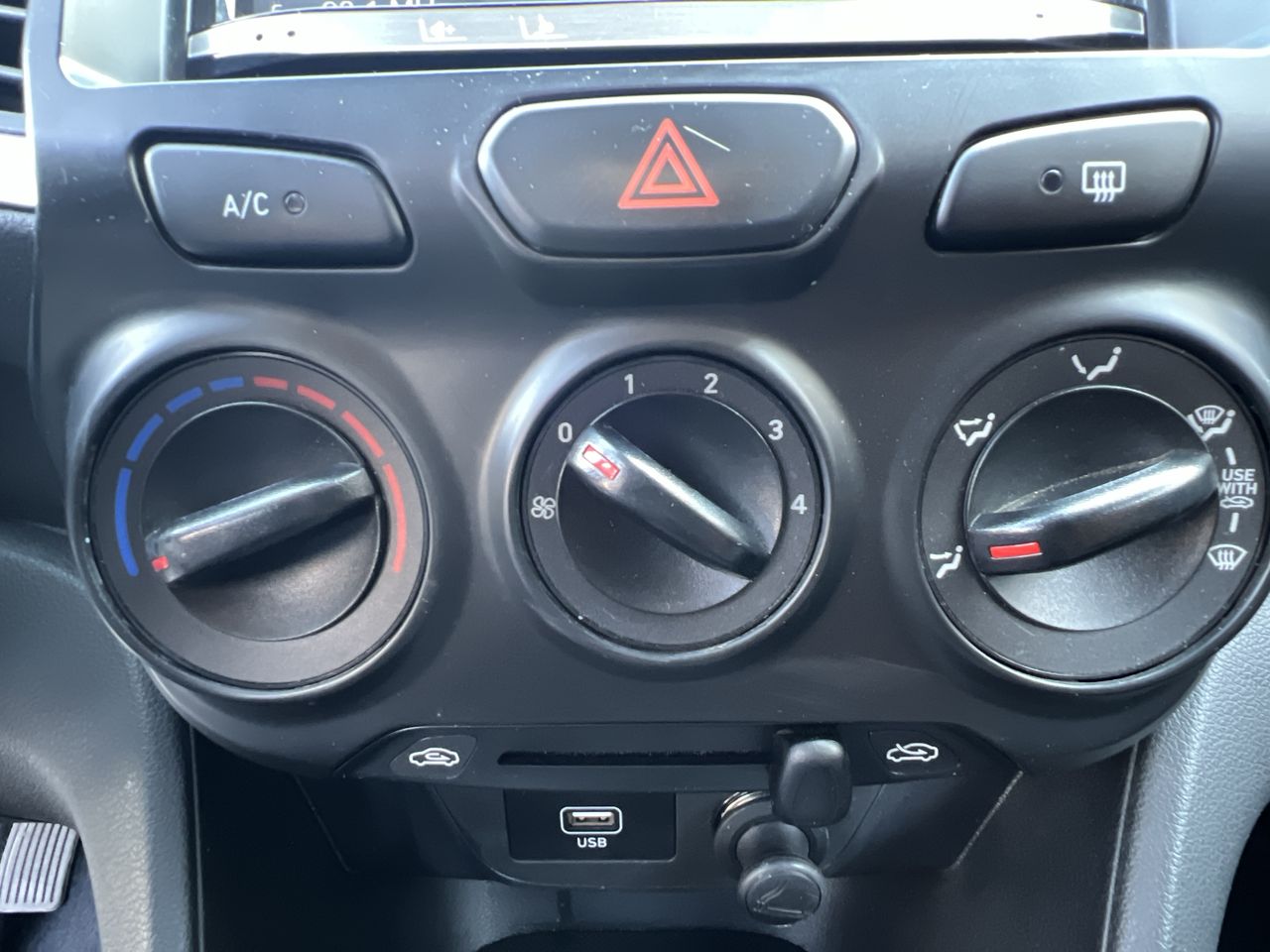 HYUNDAI - 30