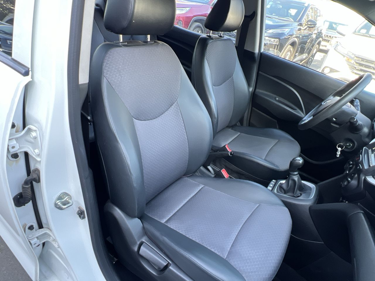 HYUNDAI - 33