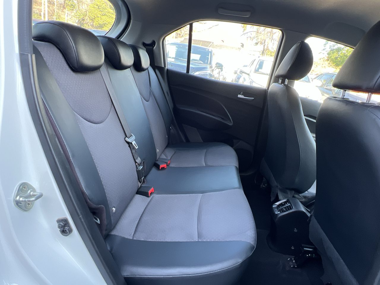 HYUNDAI - 12