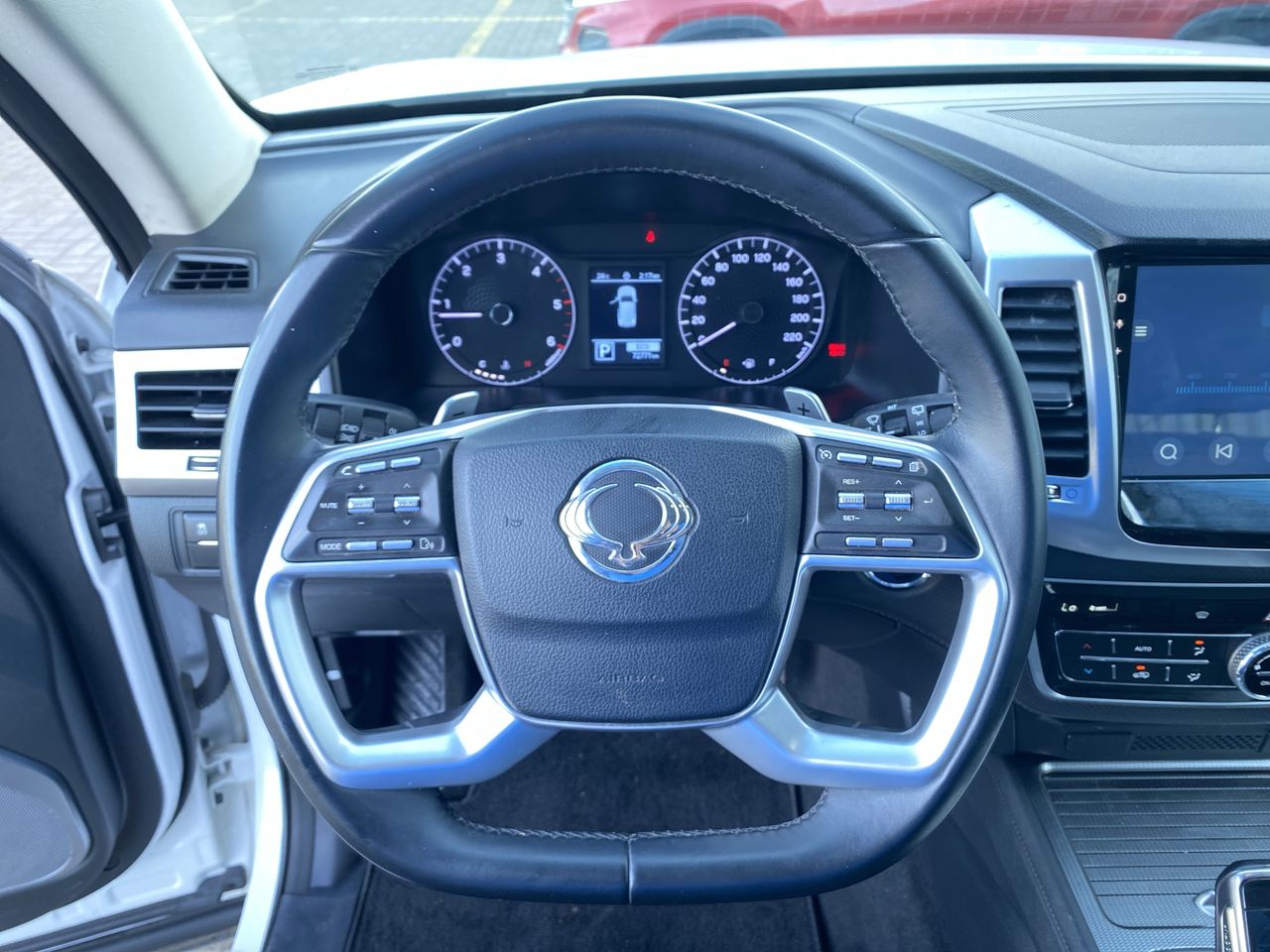 SSANGYONG - 24