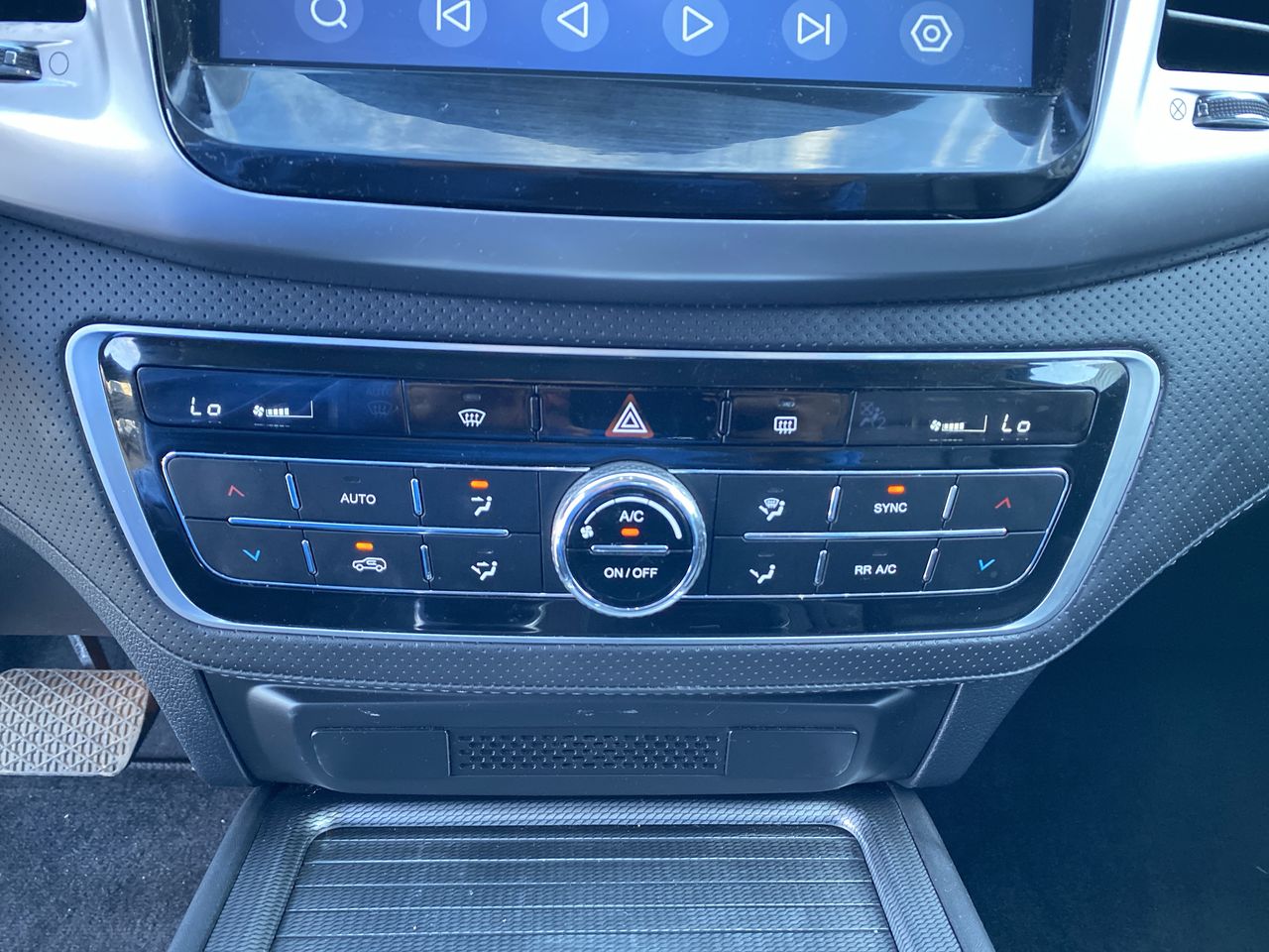 SSANGYONG - 29