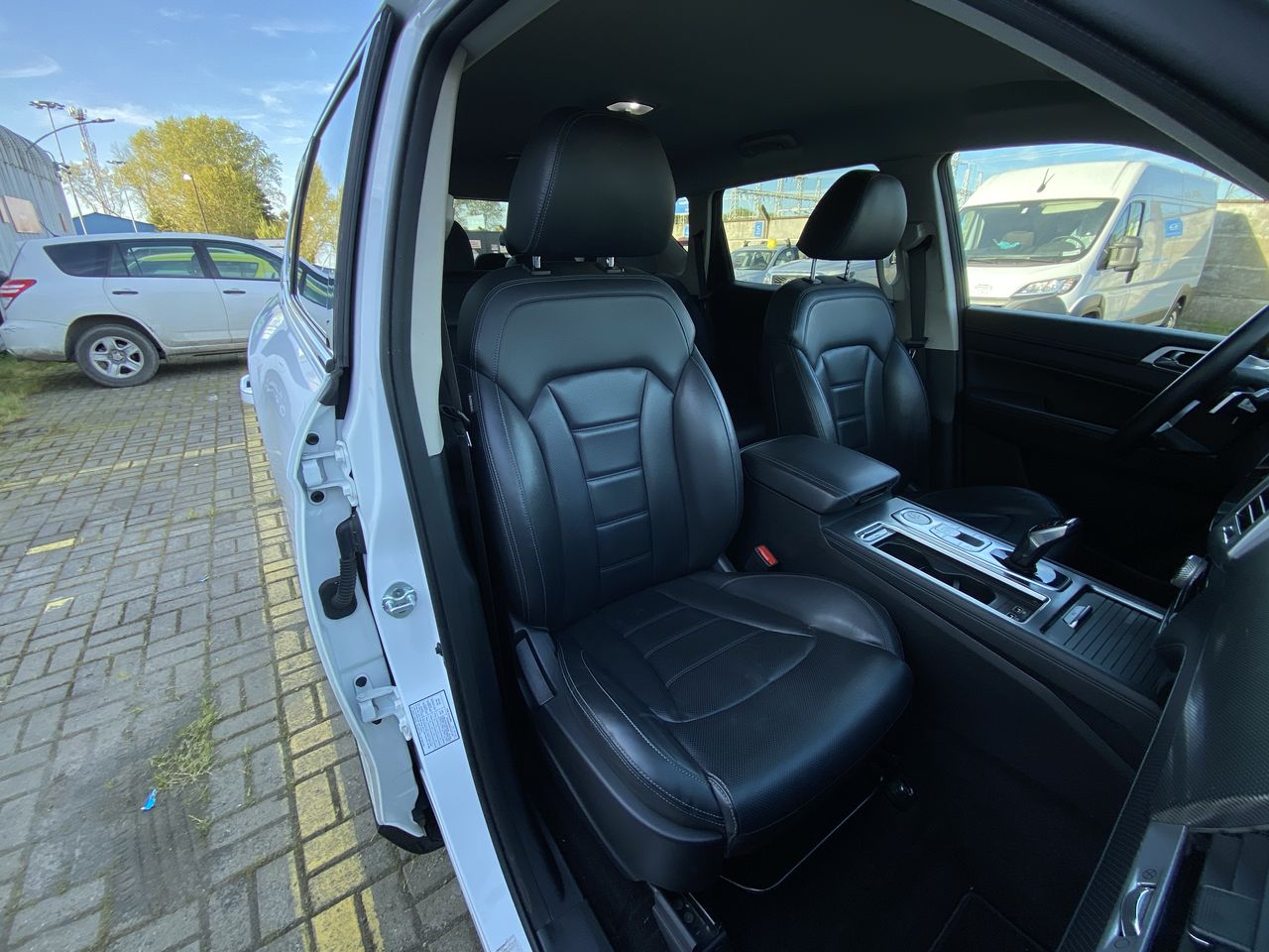 SSANGYONG - 32