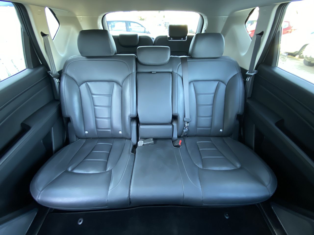 SSANGYONG - 33